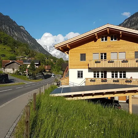 Chalet Wetterhorn Apartment Lütschenthal